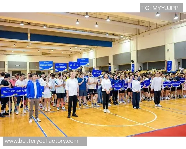 上海羽毛球队配合排名创新高展现团队实力与竞技水平提升 上海羽毛球队配合排名创新高展现团队实力与竞技水平提升