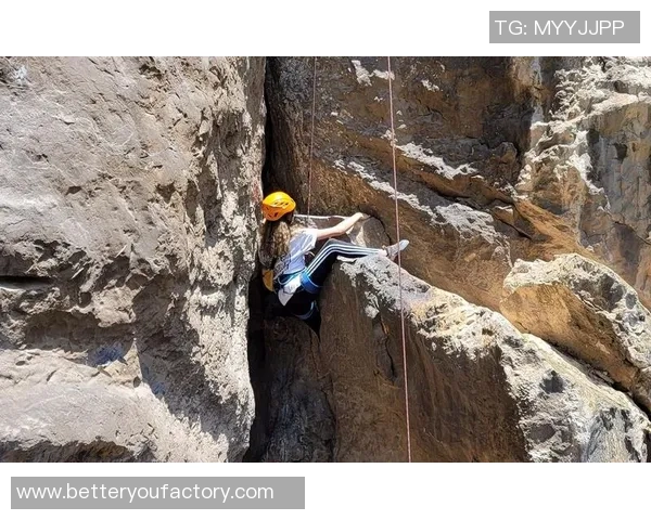 重庆攀岩队的逆袭之旅:从初学者到全国冠军的奋斗历程 重庆攀岩队的逆袭之旅:从初学者到全国冠军的奋斗历程